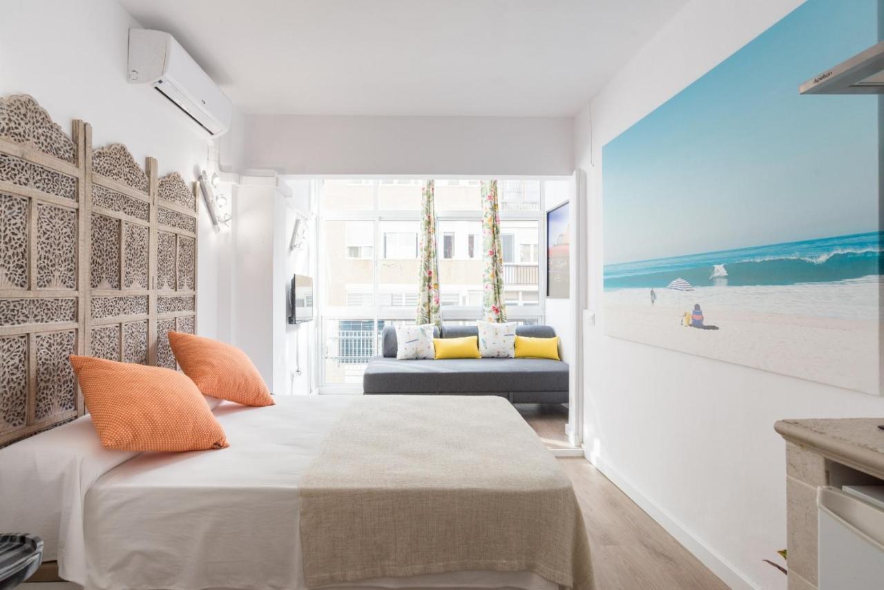 Studio Malagueta Beach Малага Екстериор снимка