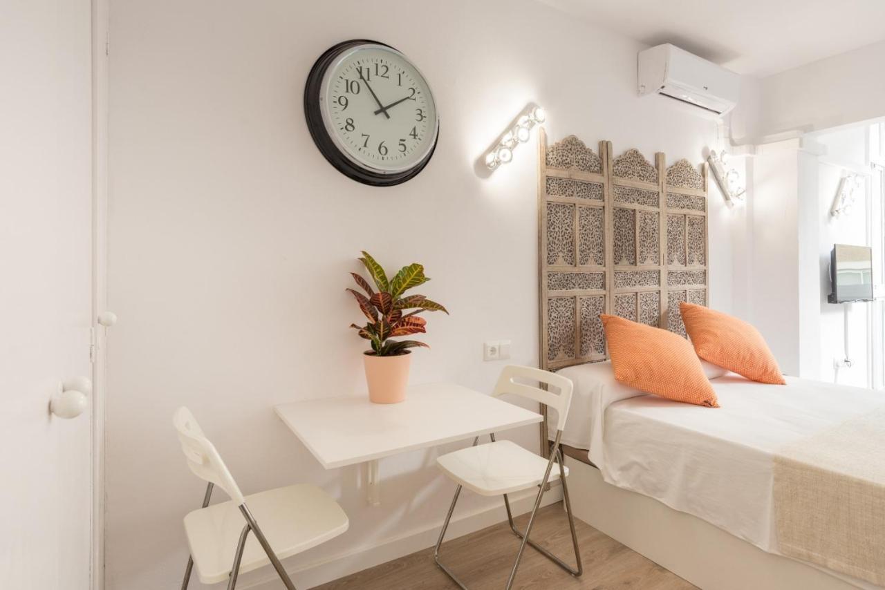 Studio Malagueta Beach Малага Екстериор снимка