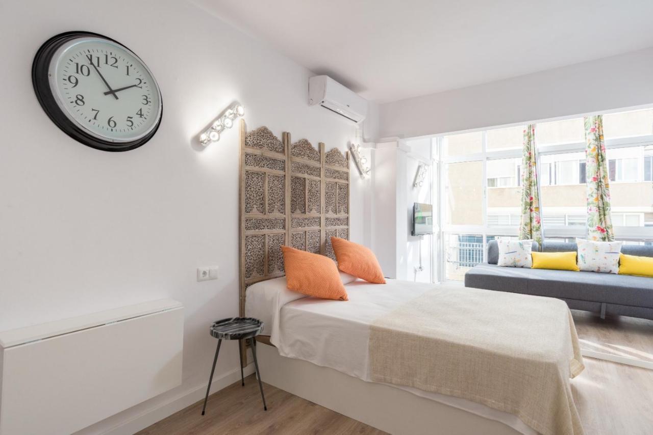 Studio Malagueta Beach Малага Екстериор снимка